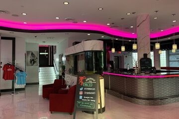 Business Center 53 of 56