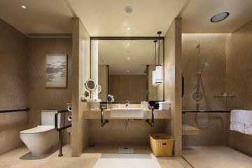 Bathroom shower