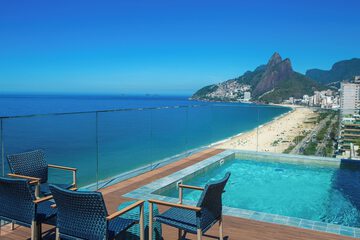 Rooftop pool