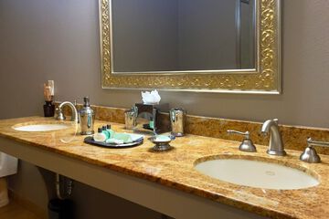 Bathroom sink