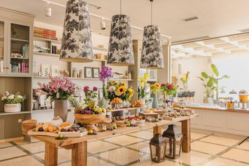 Breakfast buffet