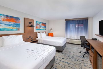 Room 35 of 53