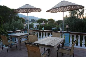 Poolside bar