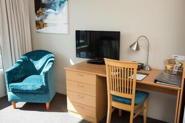 Photo 10