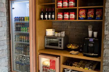 Snack bar