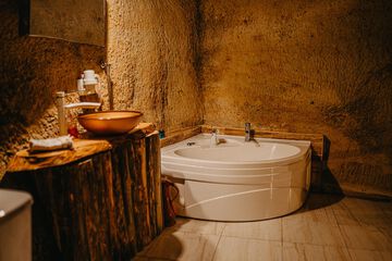 Jetted tub
