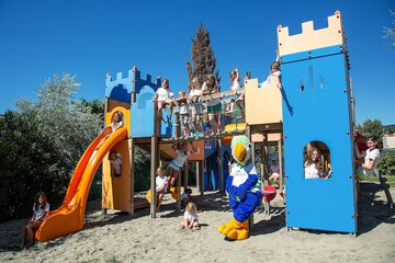 Children's play area - outdoor