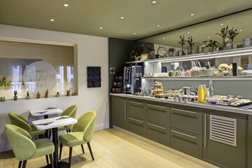 Breakfast buffet