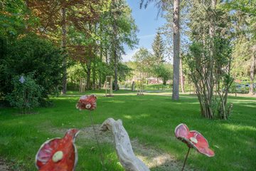 Children's play area - outdoor