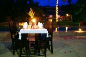 Couples Dining