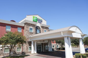 Holiday Inn Express & Suites Dallas Southwest-Cedar Hill by IHG