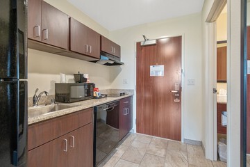 Private kitchenette