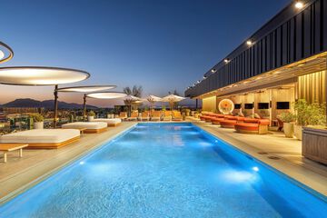 Rooftop pool