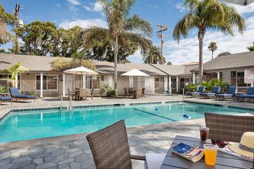 Holiday Inn Express & Suites La Jolla – Windansea Beach by IHG