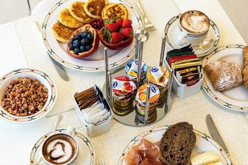 Breakfast meal
