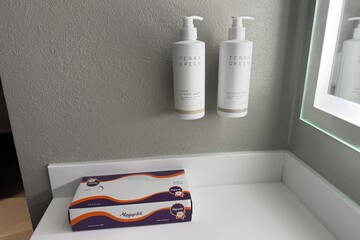 Bathroom amenities