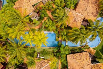 Infinity pool