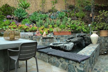 Hotel Exterior 106 of 112