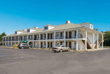 Quality Inn Decherd / Winchester