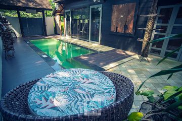 Private pool