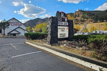 H & H Motor Lodge