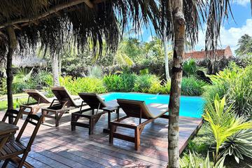 Poolside bar