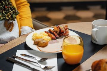 Breakfast buffet