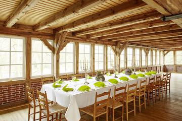Banquet hall