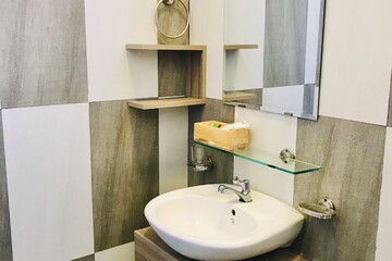 Bathroom sink