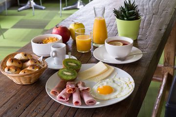 Breakfast meal