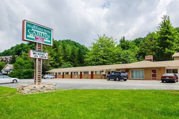 Highland Hills Motel & Cabins ? a Master Hosts Resort