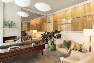 Hotel Veritas