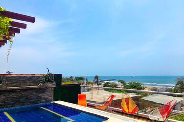 Rooftop pool