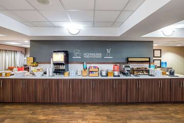 Breakfast/Coffee Service 32 of 43