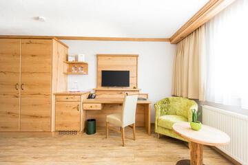 Photo 47