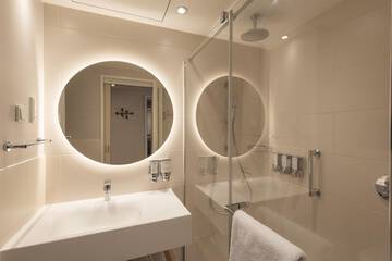 Bathroom shower