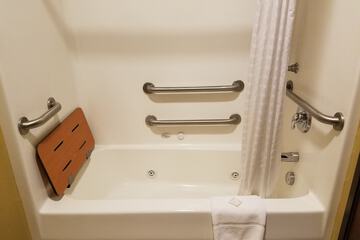 Jetted tub
