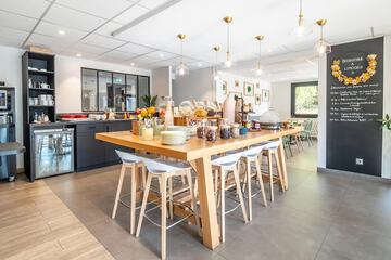 Breakfast area