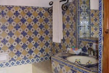 Bathroom sink