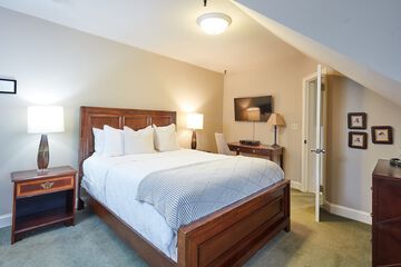 Room 15 of 33