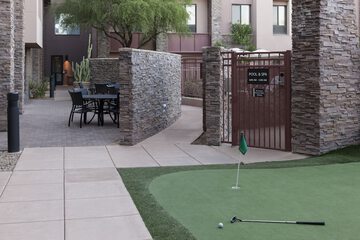 Mini-golf