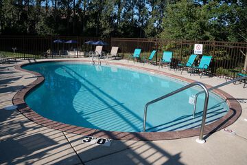 Pool 10 of 46