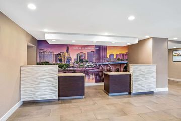 Hotel Interior 10 of 45