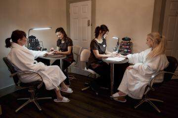 Nail salon