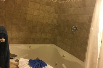 Jetted tub