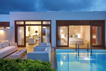 Private pool
