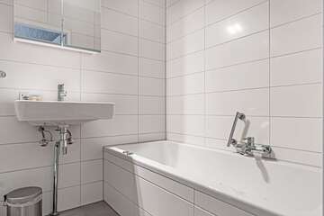 Jetted tub