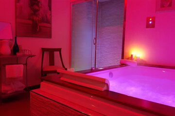 Jetted tub