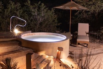 Private spa tub