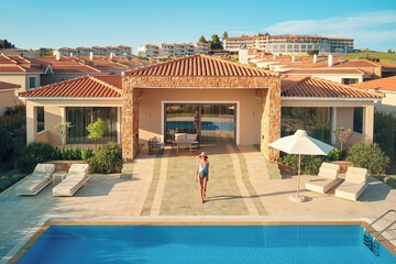 Private pool